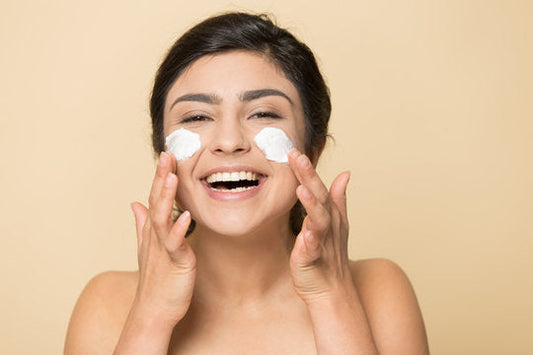 Behind the Glow: What Makes Our Sunscreen a Must-Have